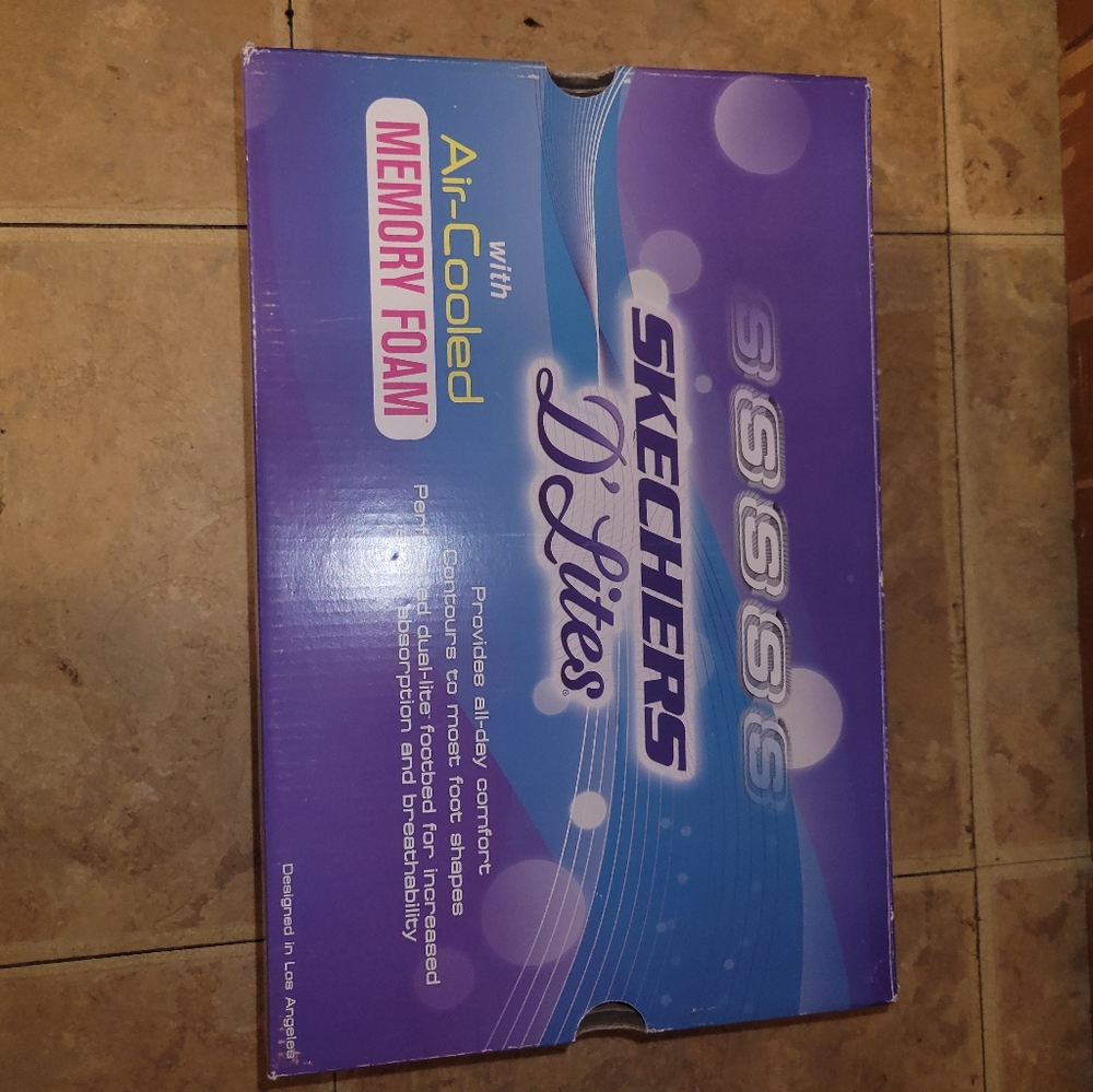 Brand new skechers